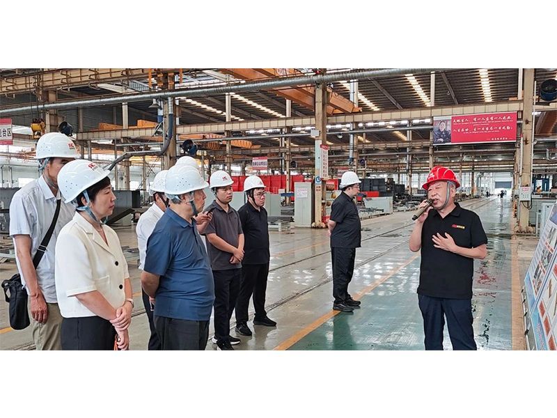 河南省社科聯(lián)副主席苗樹群一行蒞臨新科起重考察調(diào)研